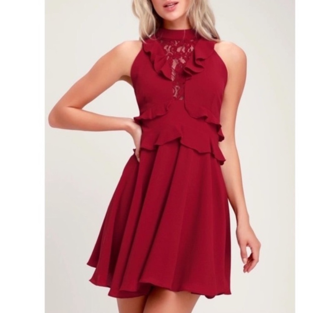 14) BB Dakota Crazy In Love Ruffled Lace Dress